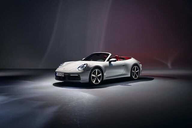 Porsche lança os novos 911 Carrera Coupé e Cabriolet