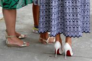 G7 sapatos louboutin melania trump