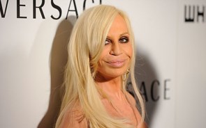 Donatella Versace compra casa icónica italiana por quase 5 milhões