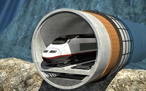 Maior túnel ferroviário debaixo do mar enfrenta primeiro obstáculo
