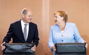 Berlim quer usar 15 mil milhões a fundo perdido da UE para não contrair mais dívida