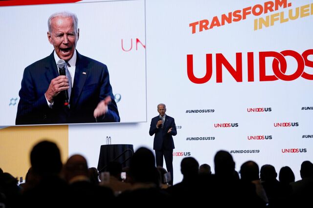 Biden é favorito à nomeação democrata também graças às minorias