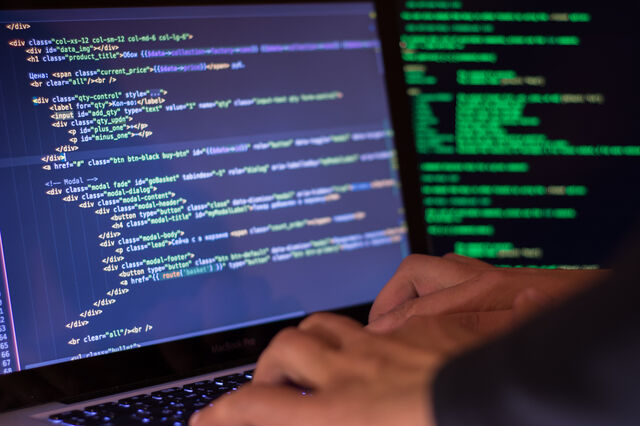 Governo estima perdas de 200 milhões de euros anuais devido a pirataria tecnológica