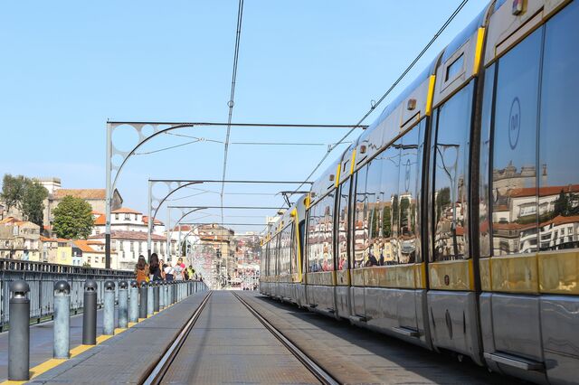 Sete consórcios com três meses para entregarem propostas ao metro do Porto