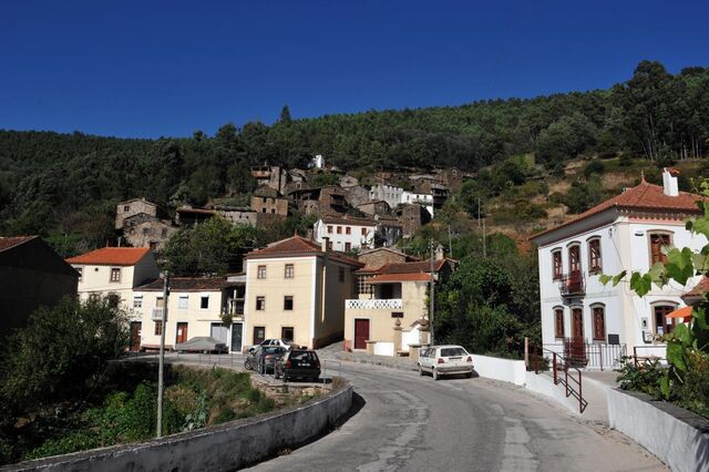 Associação quer vender 117 imóveis na Serra da Lousã por 300 mil euros