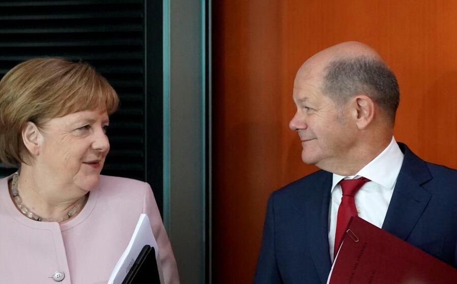 Olaf Scholz, Angela Merkel