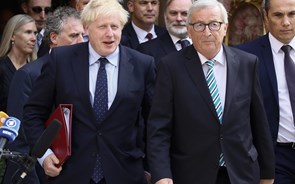 Brexit: Juncker recorda a Johnson que cabe ao Reino Unido apresentar propostas