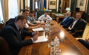 Volodymyr Zelenskiy  Igor Kolomoisky