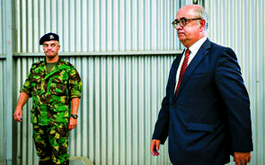 Azeredo Lopes soube que a recuperação das armas foi encenada, mas nunca comunicou o caso à Justiça. Foi agora acusado de vários crimes      