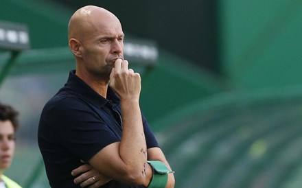 Sporting oficializa saída de Marcel Keizer