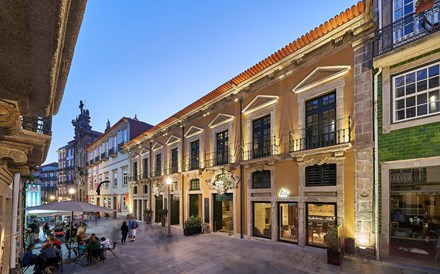 O PortoBay Flores recuperou um palacete com mais de cinco séculos no centro histórico do Porto.