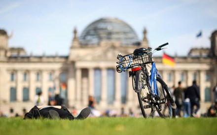 Negociações para formar Governo na Alemanha arrancam com encontro entre Liberais e Verdes