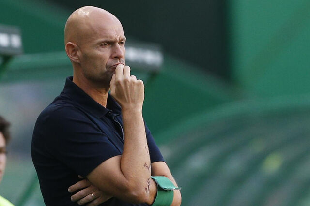 Sporting oficializa saída de Marcel Keizer