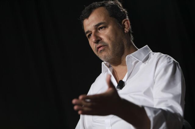 Dos partidos no Parlamento, só o PAN subiu esta semana