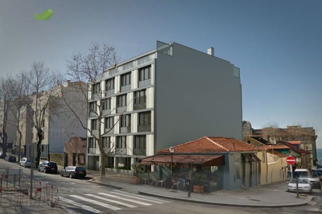 Casas de milhões coladas a tasca de luxo na Foz do Porto