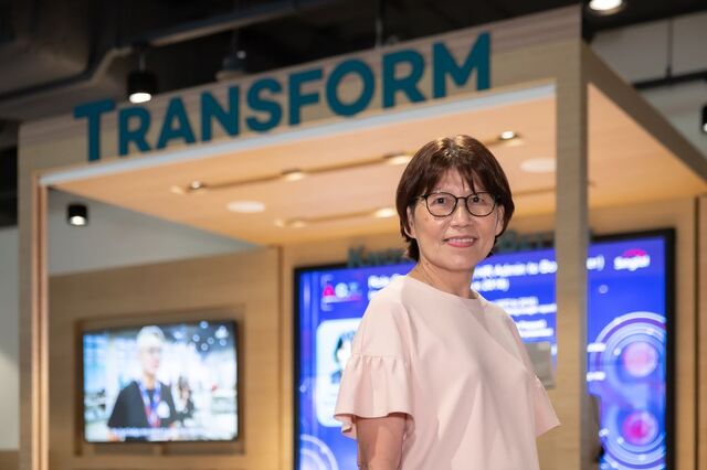 Na envelhecida Singapura, idosos aprendem a programar software