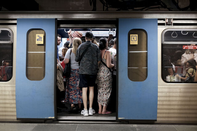 Covid-19: Metro de Lisboa controla temperatura na entrada das instalações