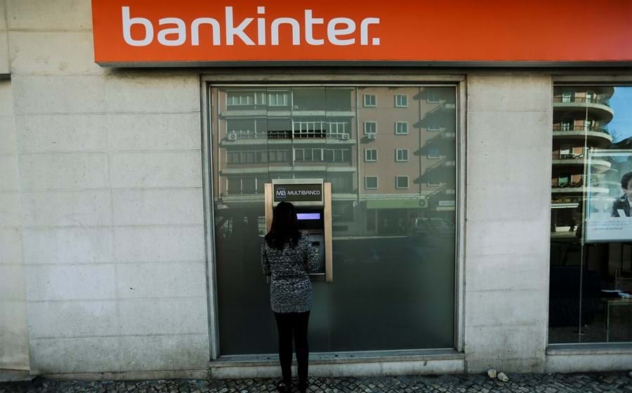 O banco espanhol Bankinter foi o que teve mais queixas dos clientes bancários no segmento do crédito aos consumidores. O banco apresenta 1,81 reclamações por cada 1.000 contratos de crédito aos consumidores, no primeiro semestre do ano.