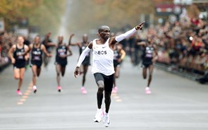 Histórico: Kipchoge é o primeiro atleta a correr a maratona abaixo das duas horas