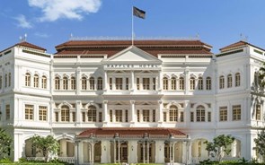 Como este histórico hotel em Singapura manteve o seu encanto