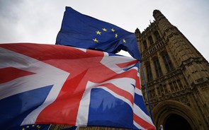 Brexit: Londres disposta a negociar com UE até deixar de haver perspetiva de acordo