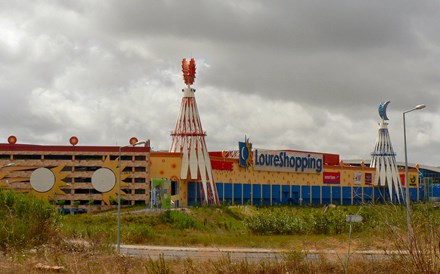 Venda do LoureShopping, RioSul e 8.ª Avenida deve ficar fechada até ao final do ano