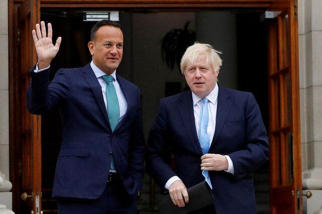 Brexit: Boris Johnson e Leo Varadkar reúnem-se para 'discussões detalhadas'