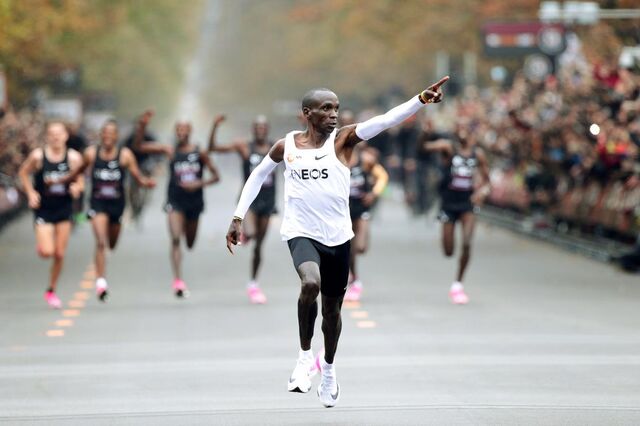 Histórico: Kipchoge é o primeiro atleta a correr a maratona abaixo das duas horas