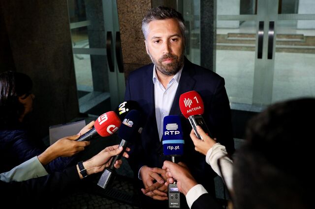 Pedro Nuno Santos: Despedimentos 'não têm de ser inevitáveis' para reestruturar TAP 