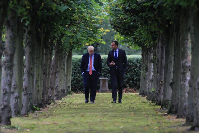 Como dois telefonemas desbloquearam o acordo “impossível” para o Brexit