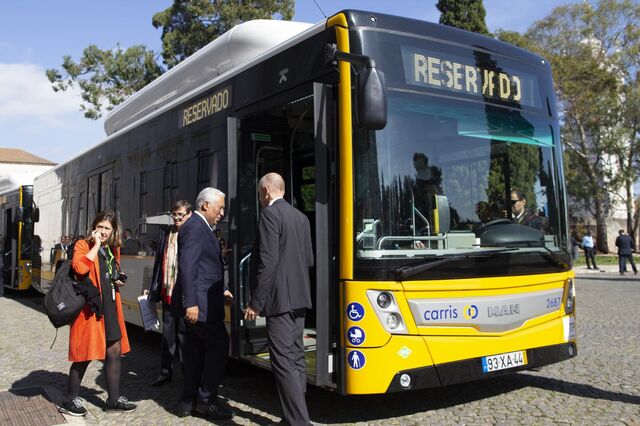 Transporte na Carris passa a ser gratuito. Entradas e saídas pela porta traseira
