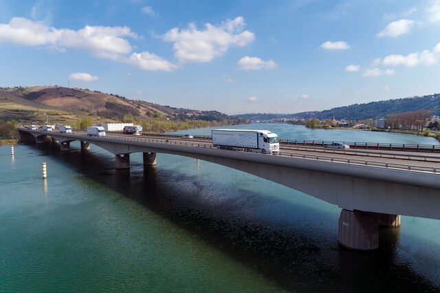 O novo Mercedes-Benz Actros define novo paradigma na estrada