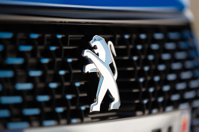 Peugeot supera Renault em outubro e SIVA recupera
