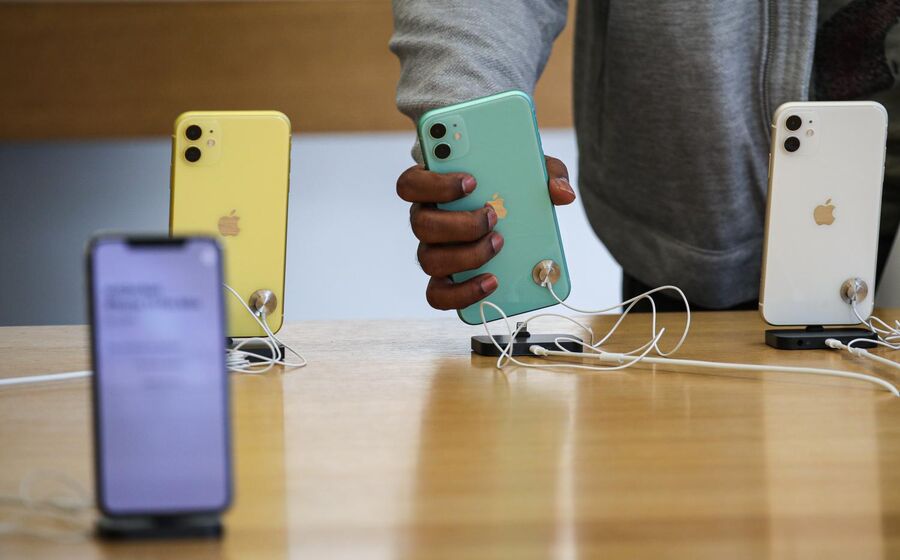 iPhone 11, Apple