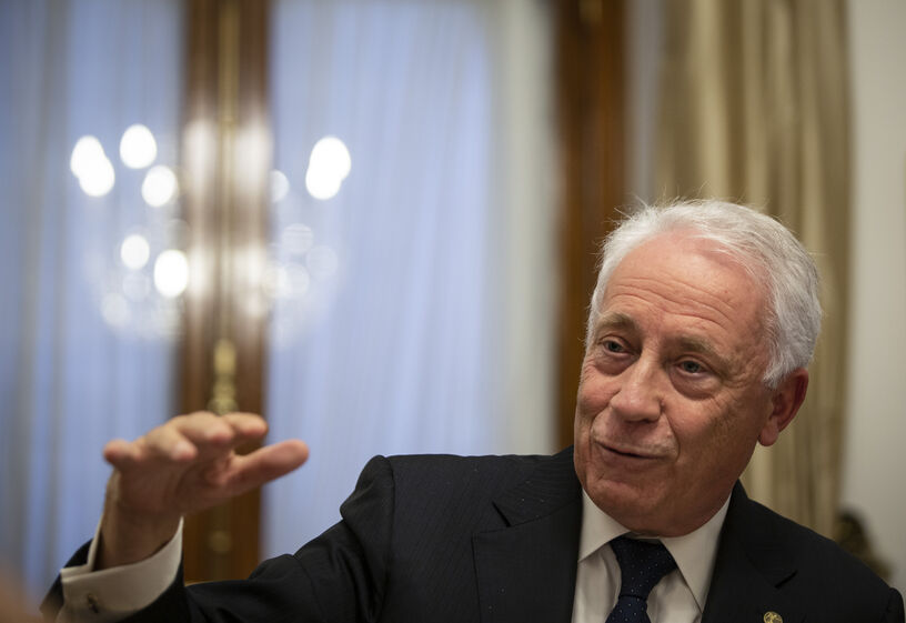 Carlos Costa