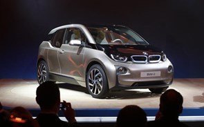 BMW garante fornecimento de lítio até 2024 por 540 milhões