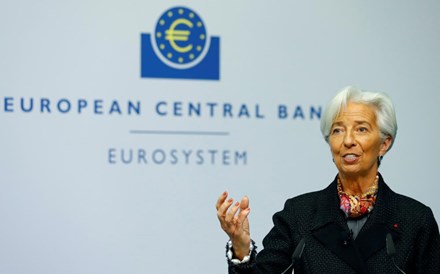 Recessão na Zona Euro? Lagarde diz que depende do estímulo orçamental e pressiona Governos
