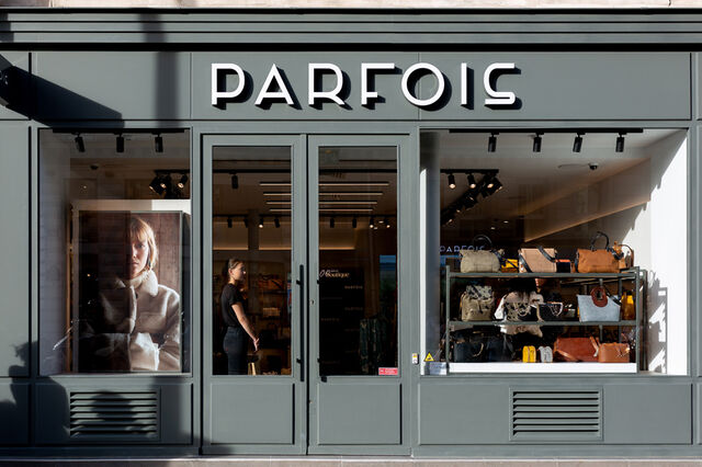 Parfois fecha lojas em Portugal