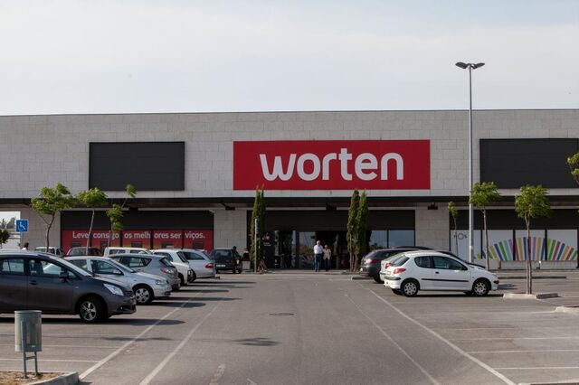 Worten mantém lojas abertas e com entregas gratuitas nas compras online