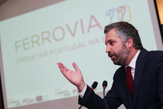 Pedro Nuno Santos: 'Comboios a horas e limpos é o mínimo que temos de garantir'