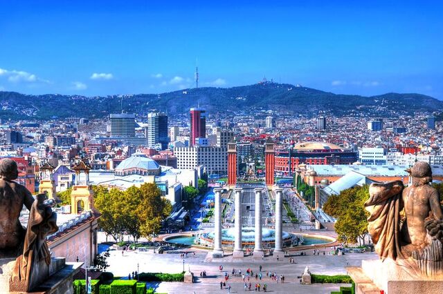 Automóveis mais poluentes deixam de entrar em Barcelona a partir de 2020
