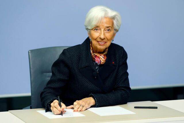 Lagarde deixou a sua marca na 1.ª reunião no BCE. Economia estabiliza e inflação recupera