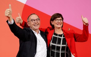Mudança no SPD deixa coligação do governo de Merkel em risco