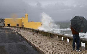 Depressão Glória atinge no domingo Portugal continental com vento forte