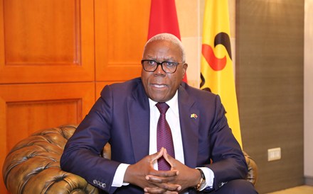 Presidente da Sonangol ao Negócios: 'Desejamos dispersar capital em bolsa'
