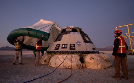 Cápsula da Boeing aterra em segurança após falhar acoplagem com estação espacial