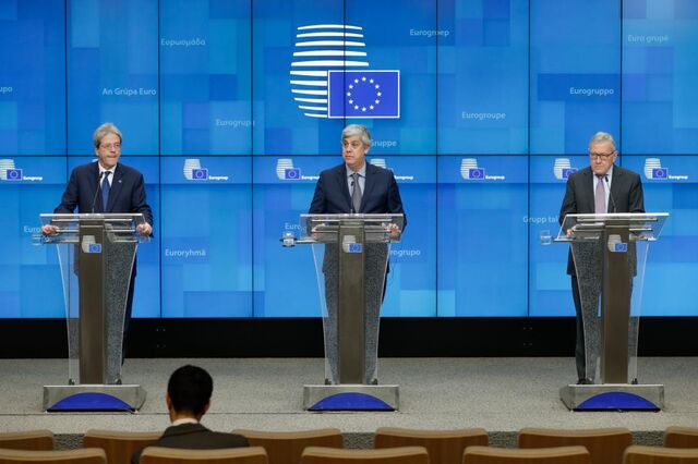 Eurogrupo dá lucro com dívida grega a Atenas e chega a 'acordo de princípio' sobre MEE