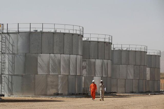Petrolífera britânica afunda mais de 50% após corte de metas de produção