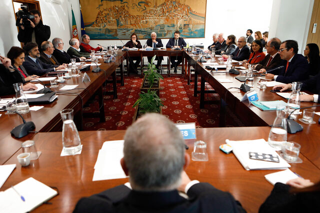 Governo avalia descida do IRC para as PME