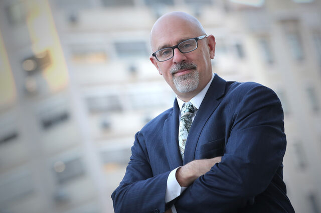 Tom Ginsburg: “A forma como a crise financeira foi gerida fez crescer o populismo” 